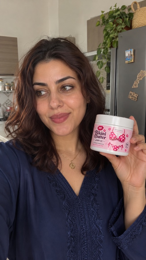 زبونة femora مع Bikini Butter